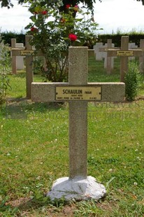 Le Cateau Military Cemetery - Schaulin, Iwan